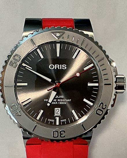 Oris Aquis Date Relief 43.5MM Grey Dial Rubber Strap (01 733 7730 4153)