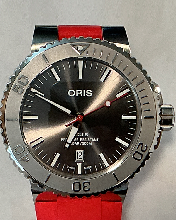 Oris Aquis Date Relief 43.5MM Grey Dial Rubber Strap (01 733 7730 4153)