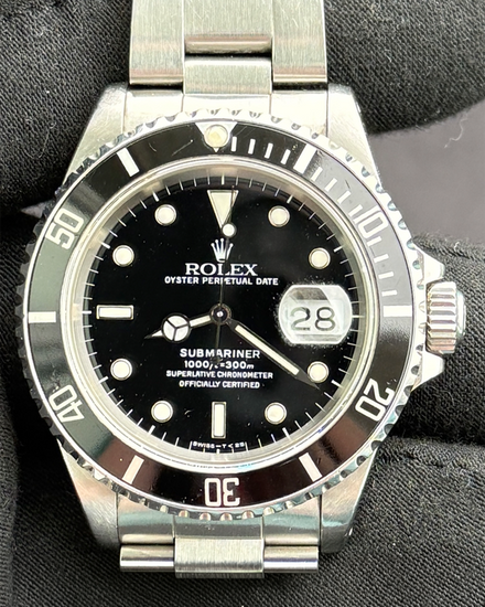 1989 Rolex Submariner Date 40MM Black Dial Oyster Bracelet (16610)