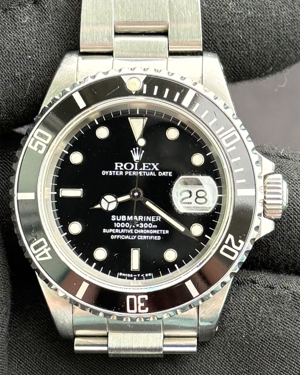 1989 Rolex Submariner Date 40MM Black Dial Oyster Bracelet (16610)
