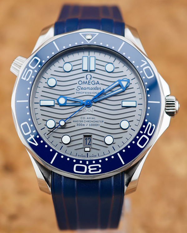 No Reserve - 2021 Omega Seamaster Diver 300M 42MM Grey Dial Rubber Strap (210.32.42.20.06.001)