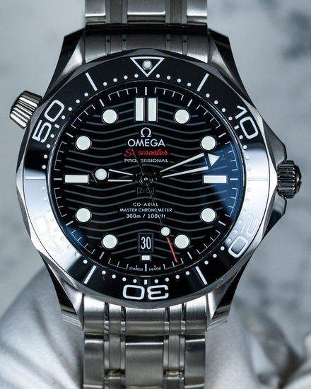 2018 Omega Seamaster Diver 300M 42MM Black Dial Steel Bracelet (210.30.42.20.01.001)