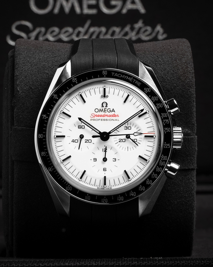 2025 Omega Speedmaster Professional Moonwatch 42MM White Dial Rubber Strap (310.32.42.50.04.001)