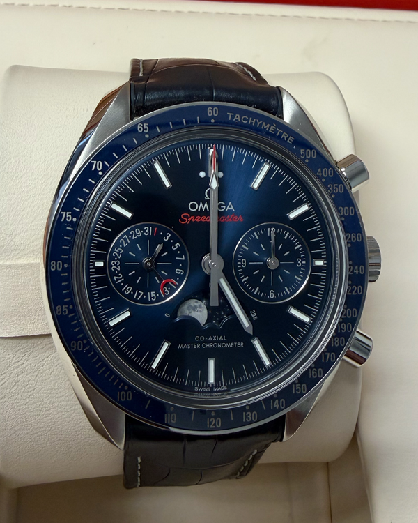 2017 Omega Speedmaster Moonphase 44.25MM Blue Dial Leather Strap (304.33.44.52.03.001)
