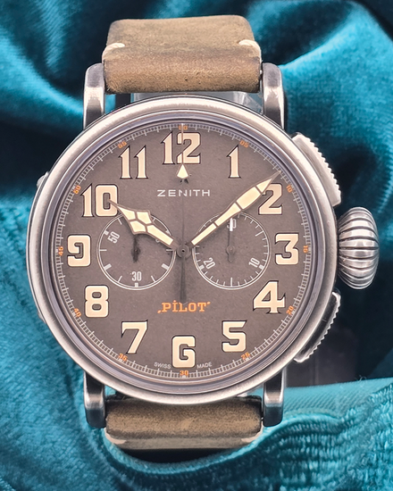 No Reserve - 2017 Zenith Pilot Heritage Type 20 "Café Racer" 45MM Grey Dial Leather Strap (11.2430.4069/21.C773)