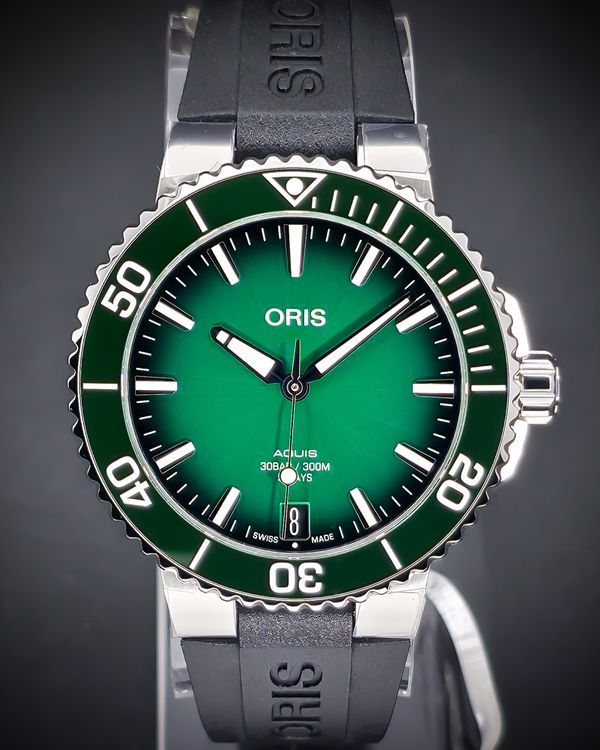 No Reserve - Oris Aquis Date 41.5MM Green Dial Rubber Strap (01 400 7769 4157-07 4 22 74FC)