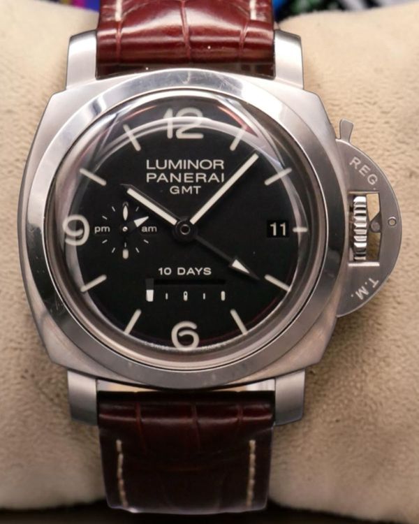 2010 Panerai Luminor 1950 10 Days GMT 44MM Black Dial Leather Strap (PAM00270)