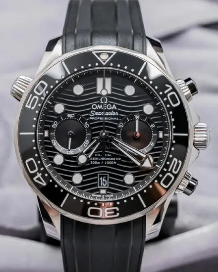 2021 Omega Seamaster Diver 300M 44MM Black Dial Rubber Strap (210.32.44.51.01.001)