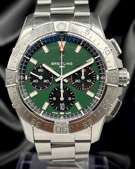 No Reserve - 2025 Breitling Avenger 42MM Green Dial Steel Bracelet (AB0146)