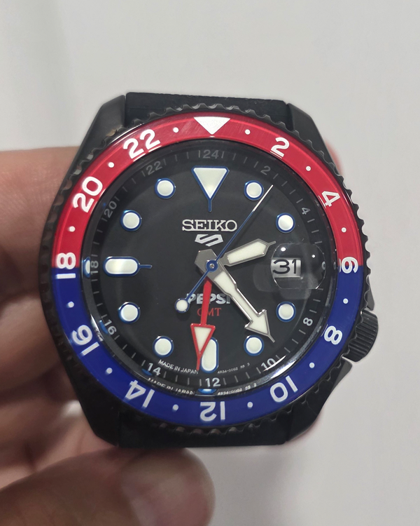 No Reserve - 2026 Seiko 5 Sports Pepsi L.E. 42.5MM Black Dial Rubber Strap (SSK047)