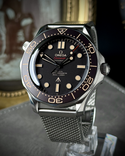 2021 Omega Seamaster Diver 300M 007 Edition "No Time to Die" 42MM Brown Dial Titanium Bracelet (210.92.42.20.01.001)