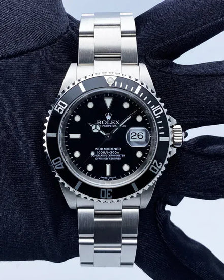2004 Rolex Submariner Date 40MM Black Dial Oyster Bracelet (16610)
