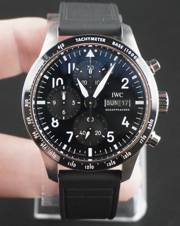 2025 IWC Schaffhausen Pilot 41mm Black Arabic Dial Titanium Rubber Strap IFW (IW388305)