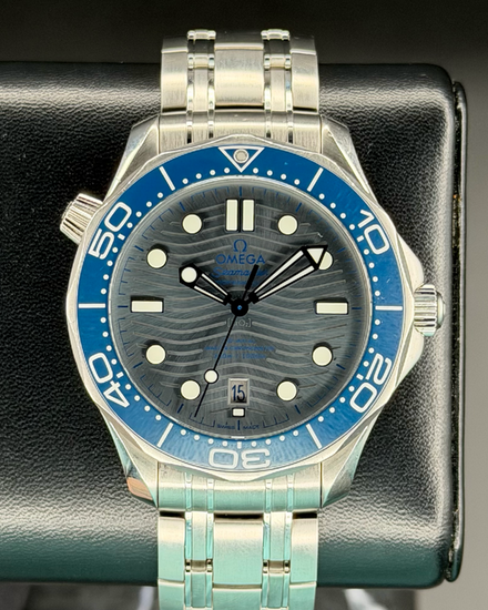 2019 Omega Seamaster Diver 300M 42MM Grey Dial Steel Bracelet (210.30.42.20.06.001)