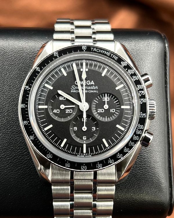 2023 Omega Speedmaster Professional Moonwatch 42MM Black Dial Steel Bracelet (310.30.42.50.01.002)