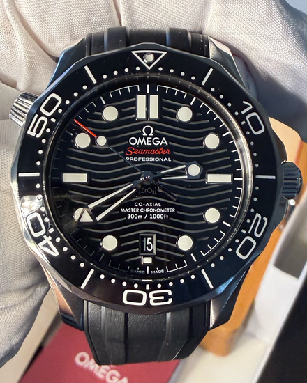 2021 Omega Seamaster Diver 300M 42MM Black Dial Rubber Strap (210.32.42.20.01.001)