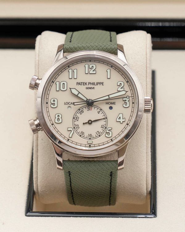 2025 Patek Philippe Calatrava Pilot Travel Time 42MM Ivory Dial Textile Strap (5524G)