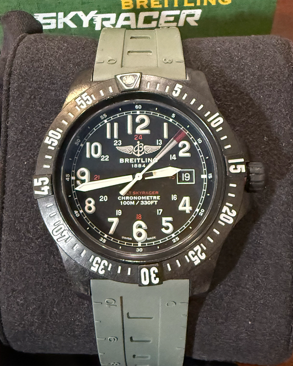 No Reserve - 2018 Breitling Colt Skyracer 45MM Quartz Black Dial Rubber Strap (X74320E4/BF87)