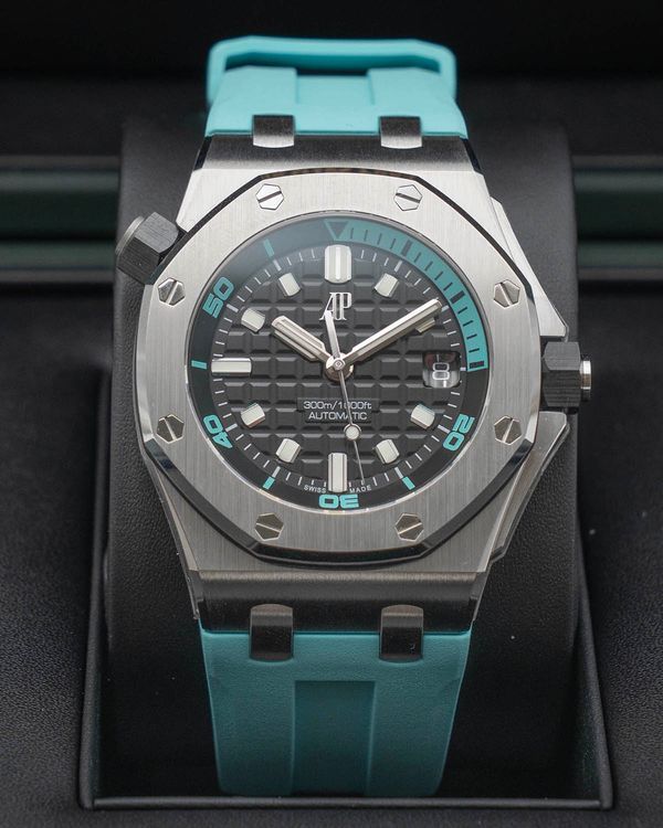 Audemars Piguet Royal Oak Offshore Diver 42MM Black Dial Rubber Strap (15720ST.OO.A355CA.01)