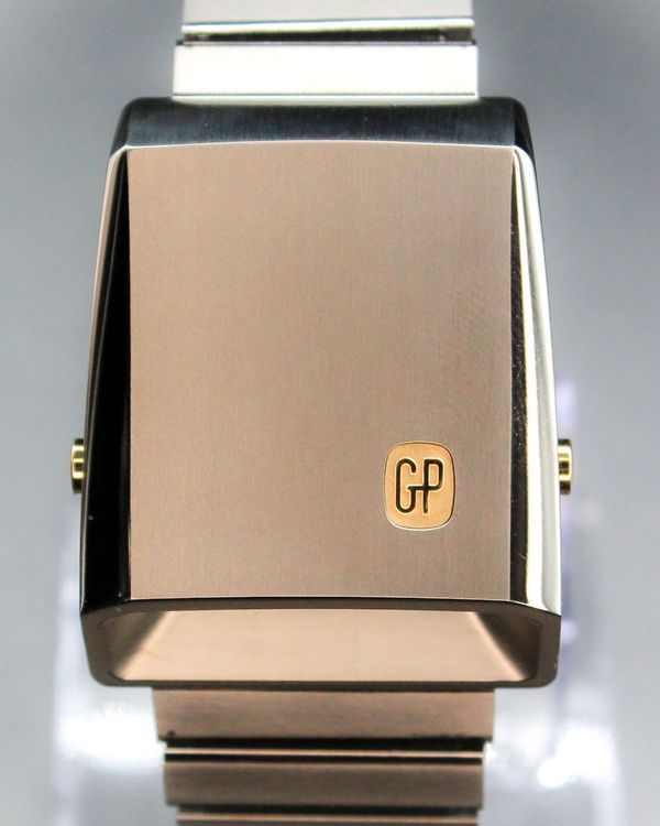 2024 Girard Perregaux Casquette 2.0 L.E. 33.6MM Quartz Black Dial Titanium Bracelet (39800-21-3199-6CM)