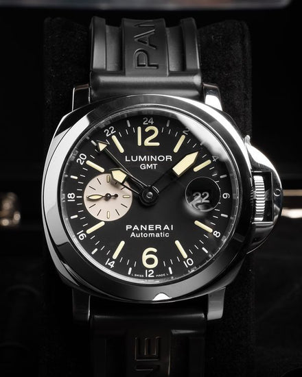 No Reserve - 2016 Panerai Luminor GMT 44MM Black Dial Rubber Strap (PAM00088)