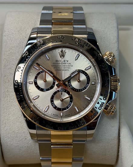 No Reserve - 2025 Rolex Cosmograph Daytona 40MM Champagne Dial Two-Tone Oyster Bracelet (126503)