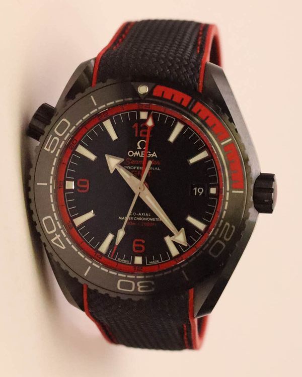 2022 Omega Seamaster Planet Ocean 600M "Deep Black" 45.5MM Black Dial Rubber Strap (215.92.46.22.01.003)