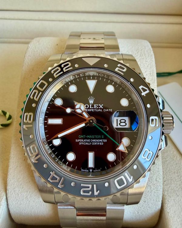2026 Rolex GMT-Master II "Bruce Wayne" 40MM Black Dial Oyster Bracelet (126710GRNR)
