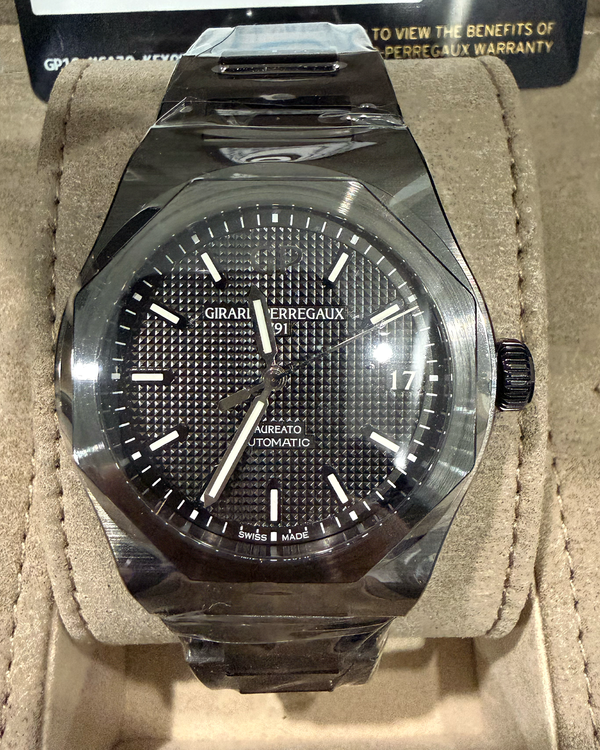 2026 Girard-Perregaux Laureato 42mm Black Dial Ceramic Bracelet (81010-32-631-32A)