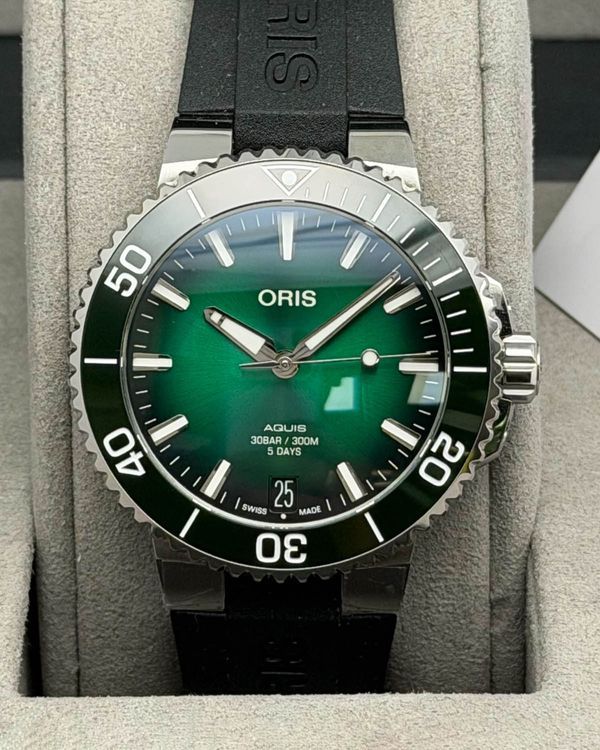 2026 Oris Aquis Date 41.5MM Green Dial Rubber Strap (01 400 7769 4157)