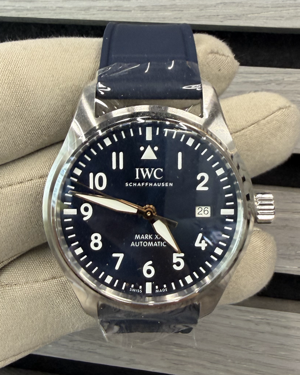 2026 IWC Schaffhausen Pilot Mark XX "Le Petit Prince" 40MM Blue Dial Rubber Strap (IW328221)