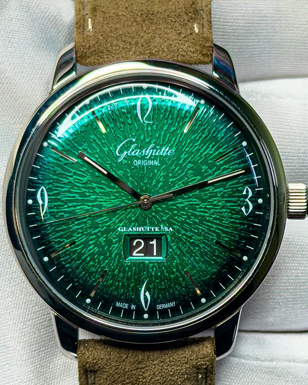 2020 Glashütte Original Sixties Panorama Date 42MM Green Dial Leather Strap (2-39-47-04-02-04)