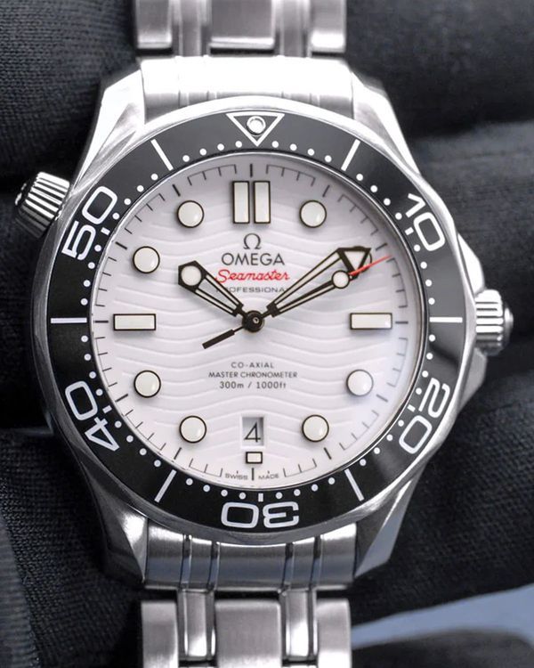 2024 Omega Seamaster Diver 300M 42MM White Dial Steel Bracelet (210.30.42.20.04.001)