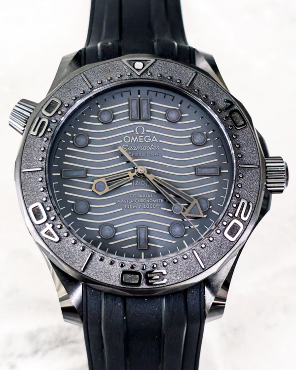 2023 Omega Seamaster Diver 300M "Black Black" 43.5MM Black Dial Rubber Strap (210.92.44.20.01.003)
