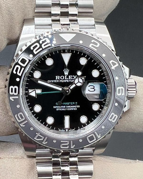 2026 Rolex GMT-Master II “Bruce Wayne” 40MM Black Dial Jubilee Bracelet (126710GRNR)