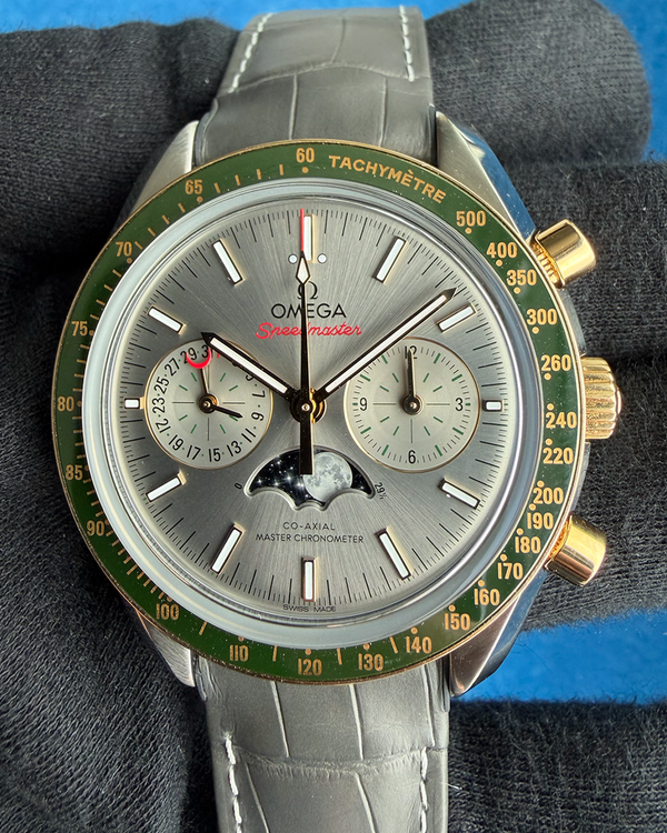 2023 Omega Speedmaster Moonphase 44.25MM Grey Dial Leather Strap (304.23.44.52.06.001)
