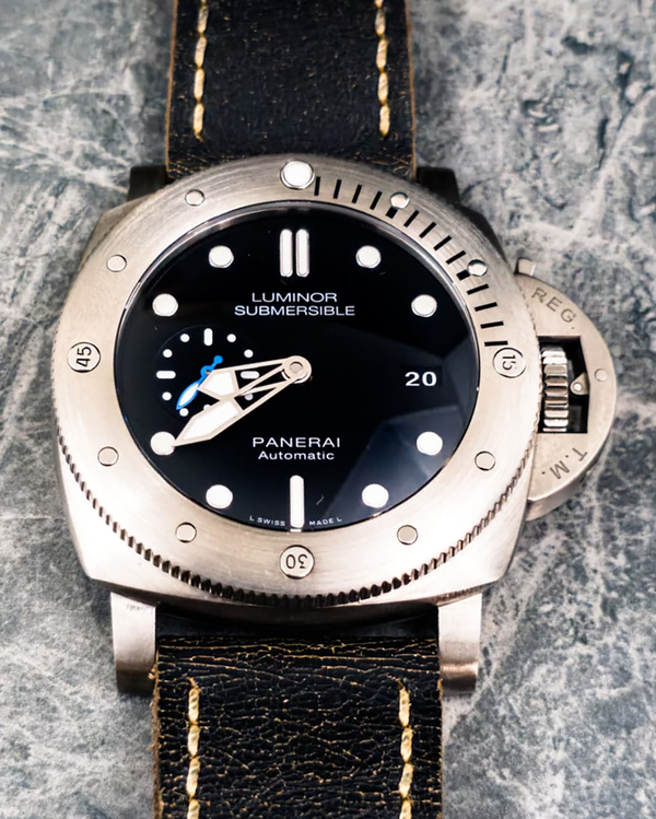 : Panerai Luminor Submersible 1950 3 Days Automatic 47MM Black Dial Leather Strap (PAM01305)