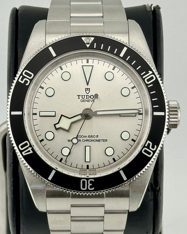 No Reserve - 2025 Tudor Black Bay Sixty Eight 43MM Silver Dial Steel Bracelet (7943A1A0NU)