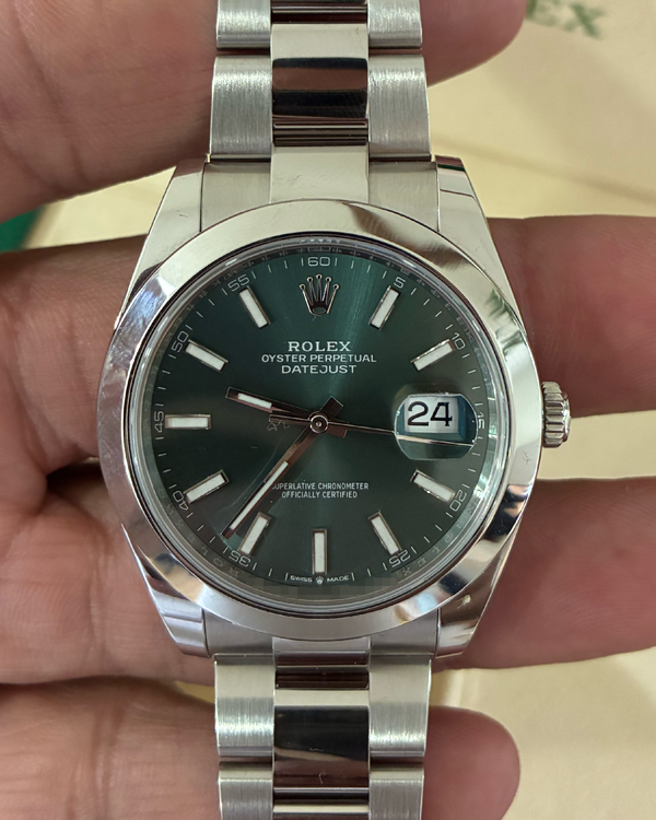 No Reserve - 2025 Rolex Datejust 41MM Mint Green Dial Oyster Bracelet (126300)