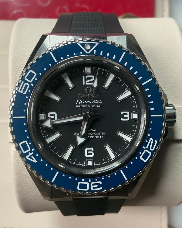 2025 Omega Seamaster Planet Ocean 600M 42MM Black Dial Rubber Strap (217.32.42.21.01.002)