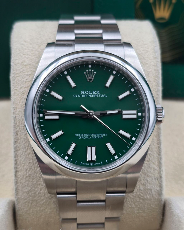 Rolex Oyster Perpetual (124300)