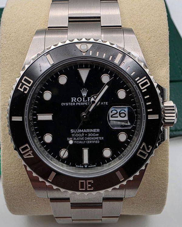 Rolex Submariner (126610LN)