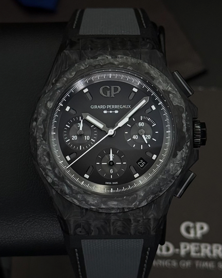 2020 Girard Perregaux Laureato Absolute Crystal Rock L.E. 44MM Black Dial Rubber Strap (81060-36-693-FH6A)