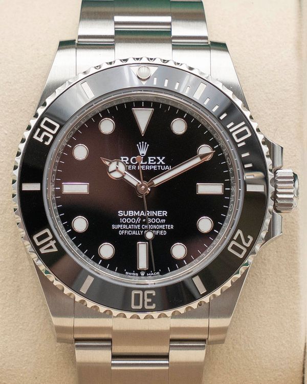 Rolex Submariner (124060)
