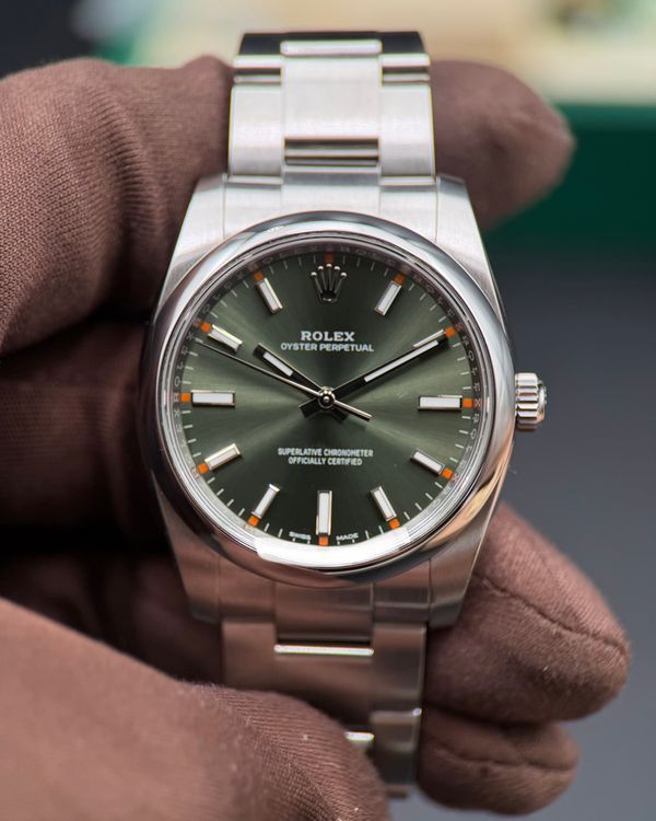 Rolex Oyster Perpetual (114200)