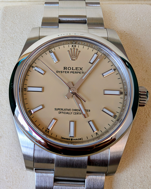Rolex Oyster Perpetual (124200)