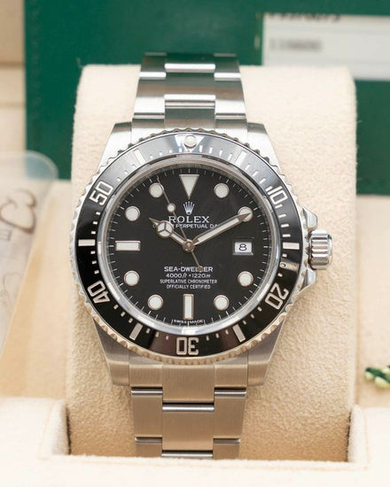 2014 Rolex Sea-Dweller 4000 40MM Black Dial Oyster Bracelet (116600)