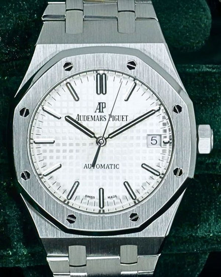 Audemars Piguet Royal Oak 37MM Silver Dial Steel Bracelet (15450ST.OO.1256ST.01)