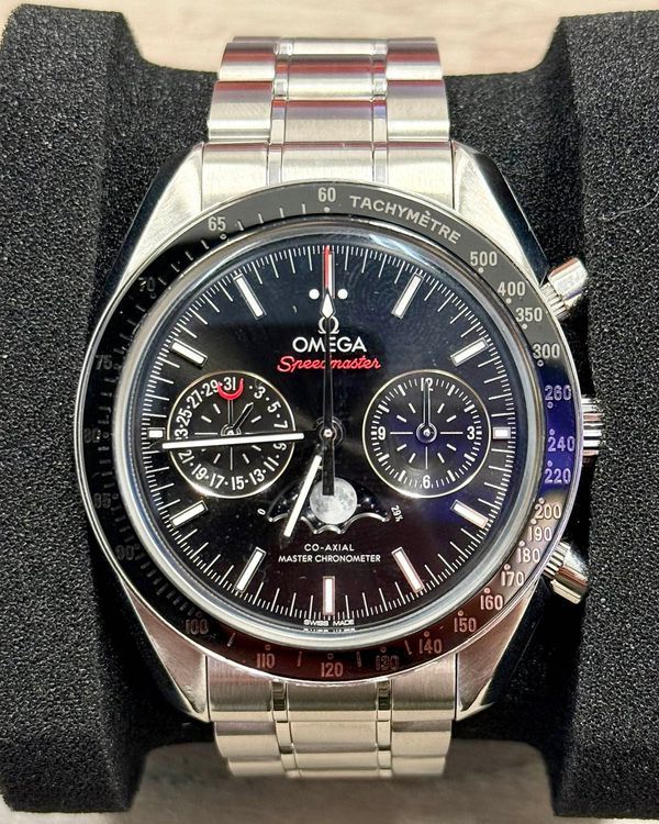 Omega Speedmaster Moonphase 44.25MM Black Dial Steel Bracelet (304.30.44.52.01.001)