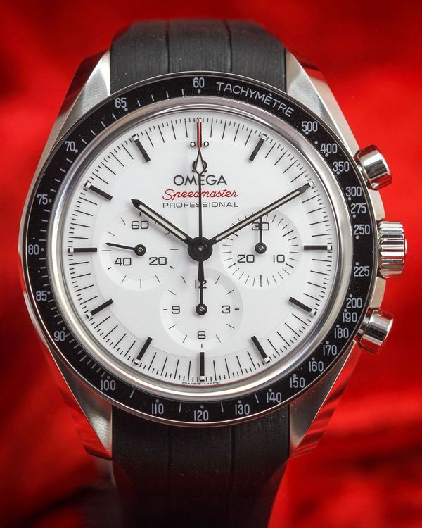 20256 Omega Speedmaster Professional Moonwatch 42MM White Dial Rubber Strap (310.32.42.50.04.001)